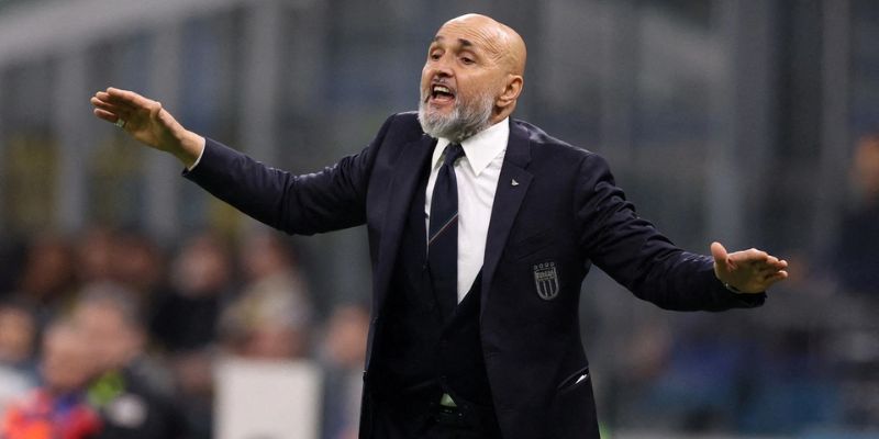 HLV Luciano Spalletti chính thức gia nhập giúp đội bóng quay lại đường đua